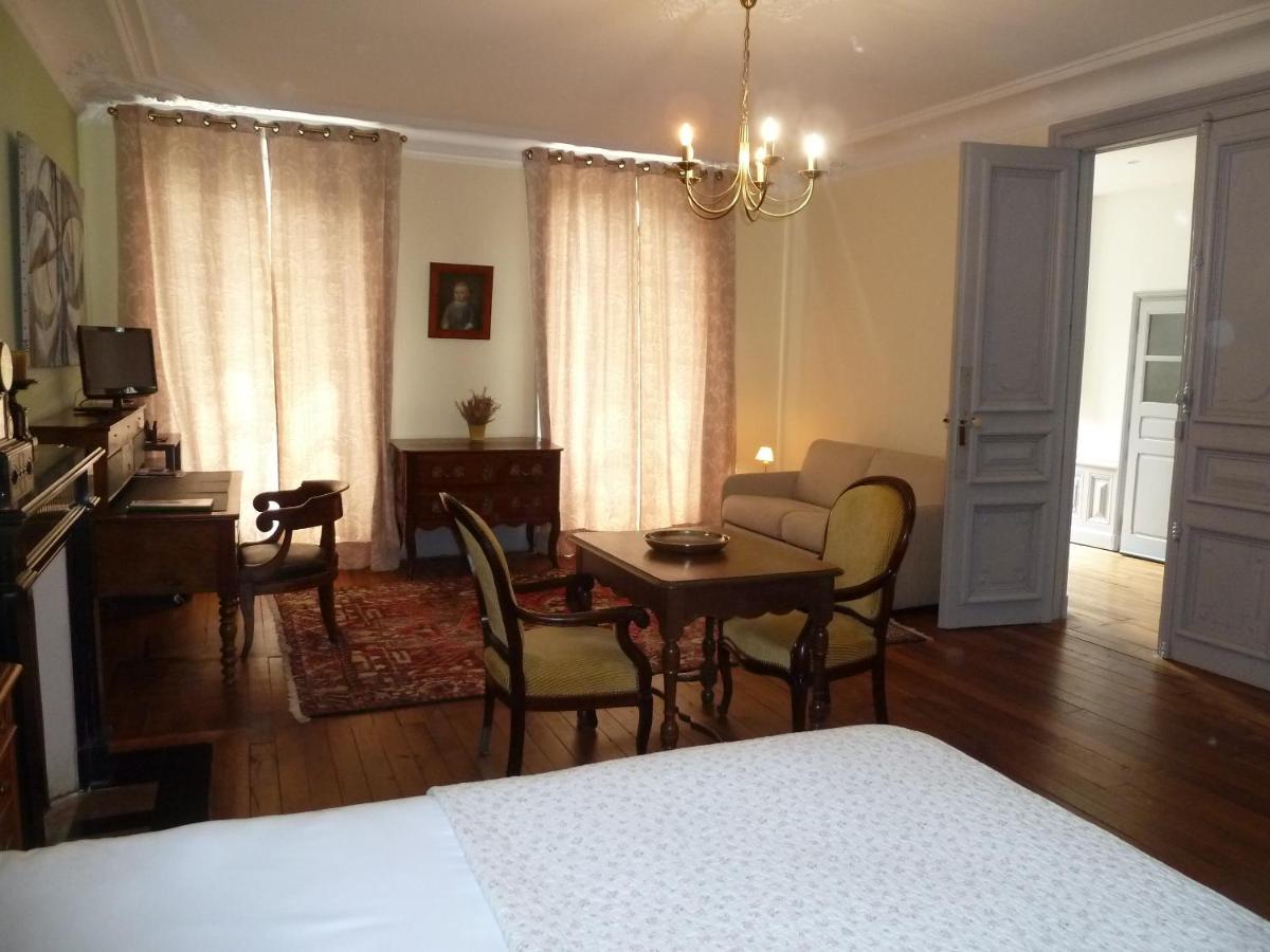 Chateau De Clusors Saint-Menoux 외부 사진