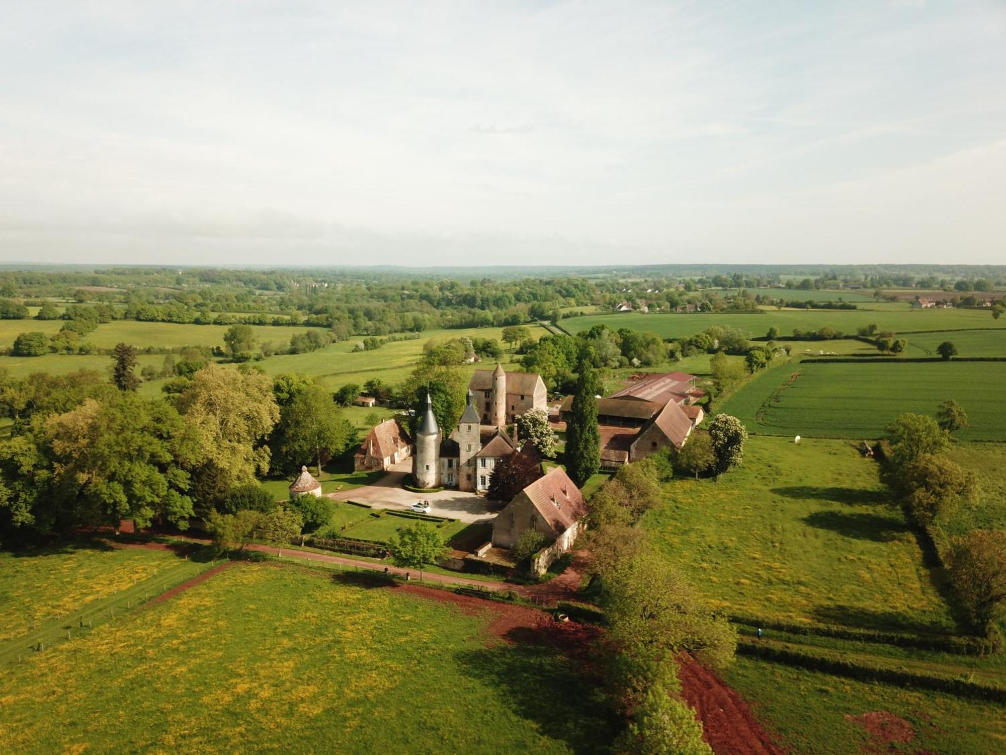 Chateau De Clusors Saint-Menoux 외부 사진
